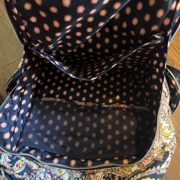 Vera Bradley XL Backpack - Picture 4 of 5